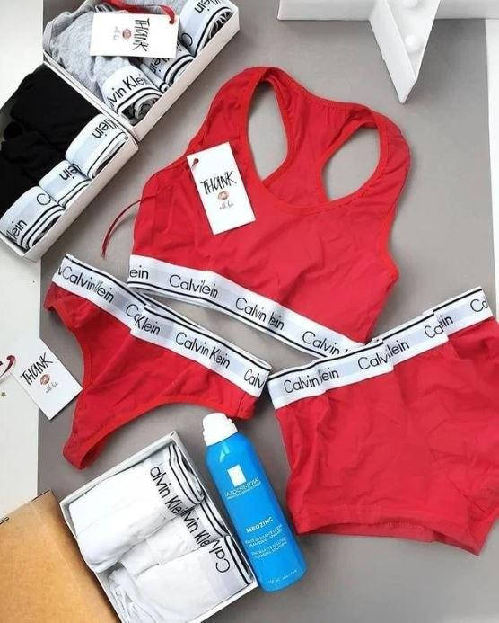 

Комплект женского нижнего белья Calvin Klein 3 в 1 - размер XL - красный