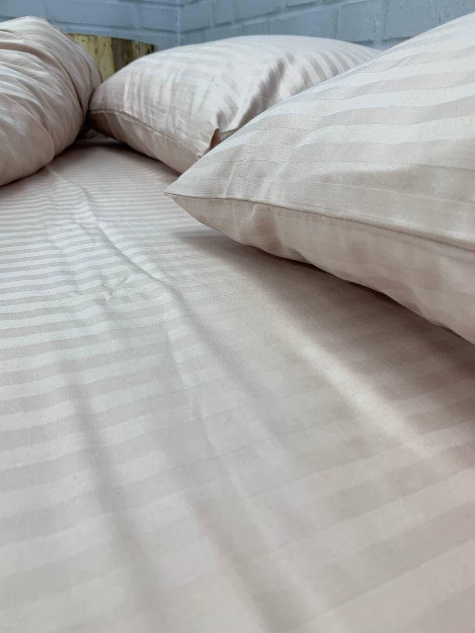 

Постельное белье Страйп - Сатин однотонный Пудра. Размеры: полуторка, двойка, евро, семья, Синий