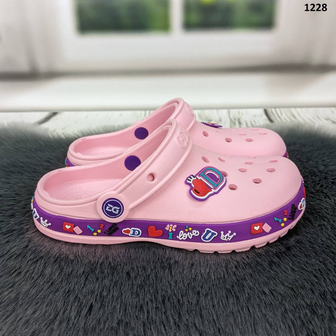 

Кроксы сабо подростковые для девочки розовые Dago Style р-р 33-36 34, Розовый