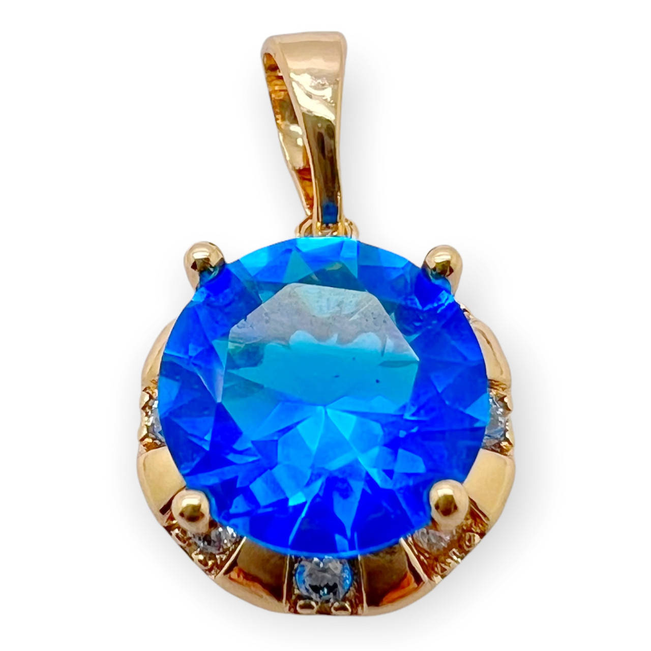 

Кулон с голубым камнем xp. 18k
