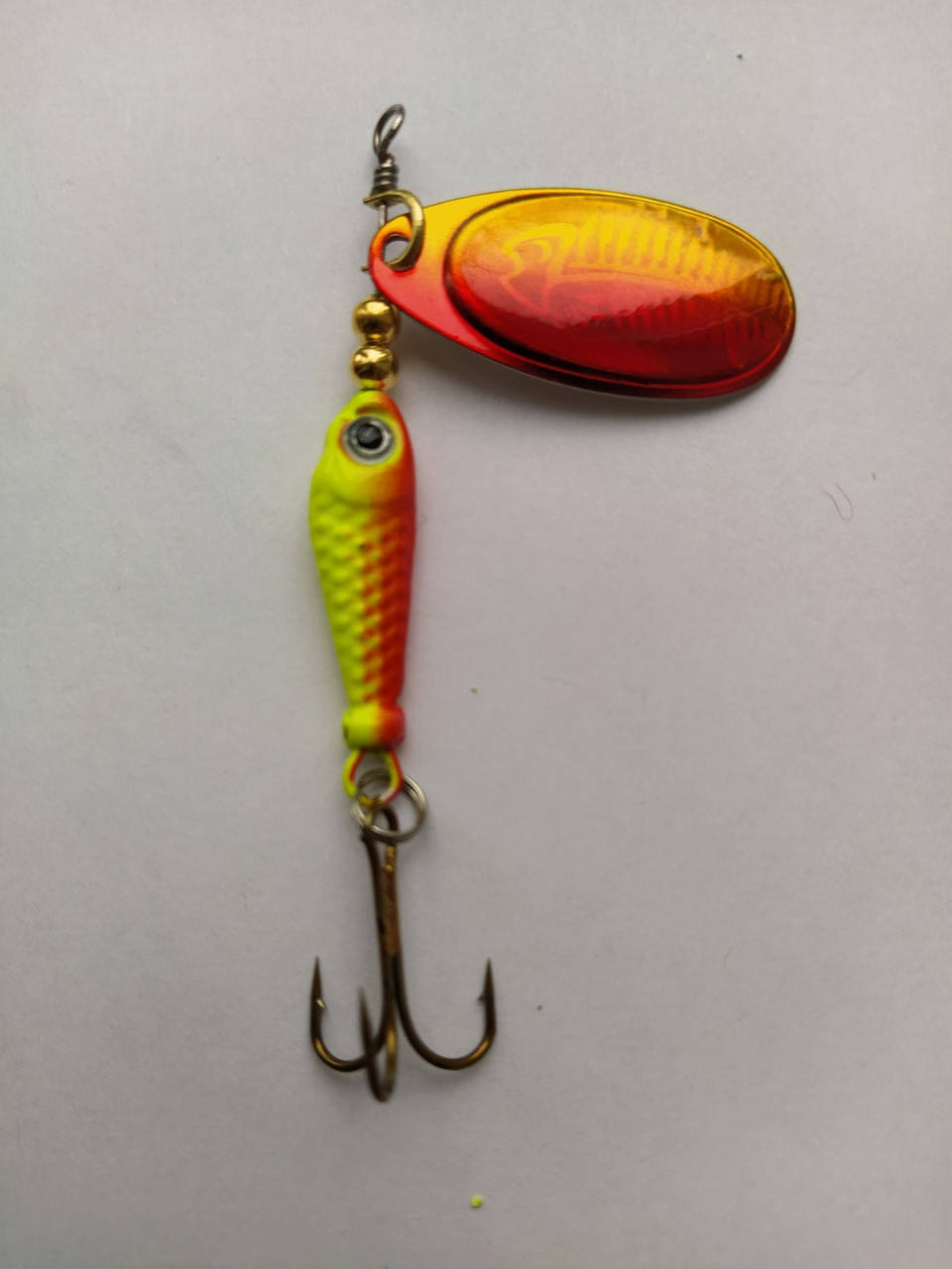 

Блесна вертушка LUSHAZER