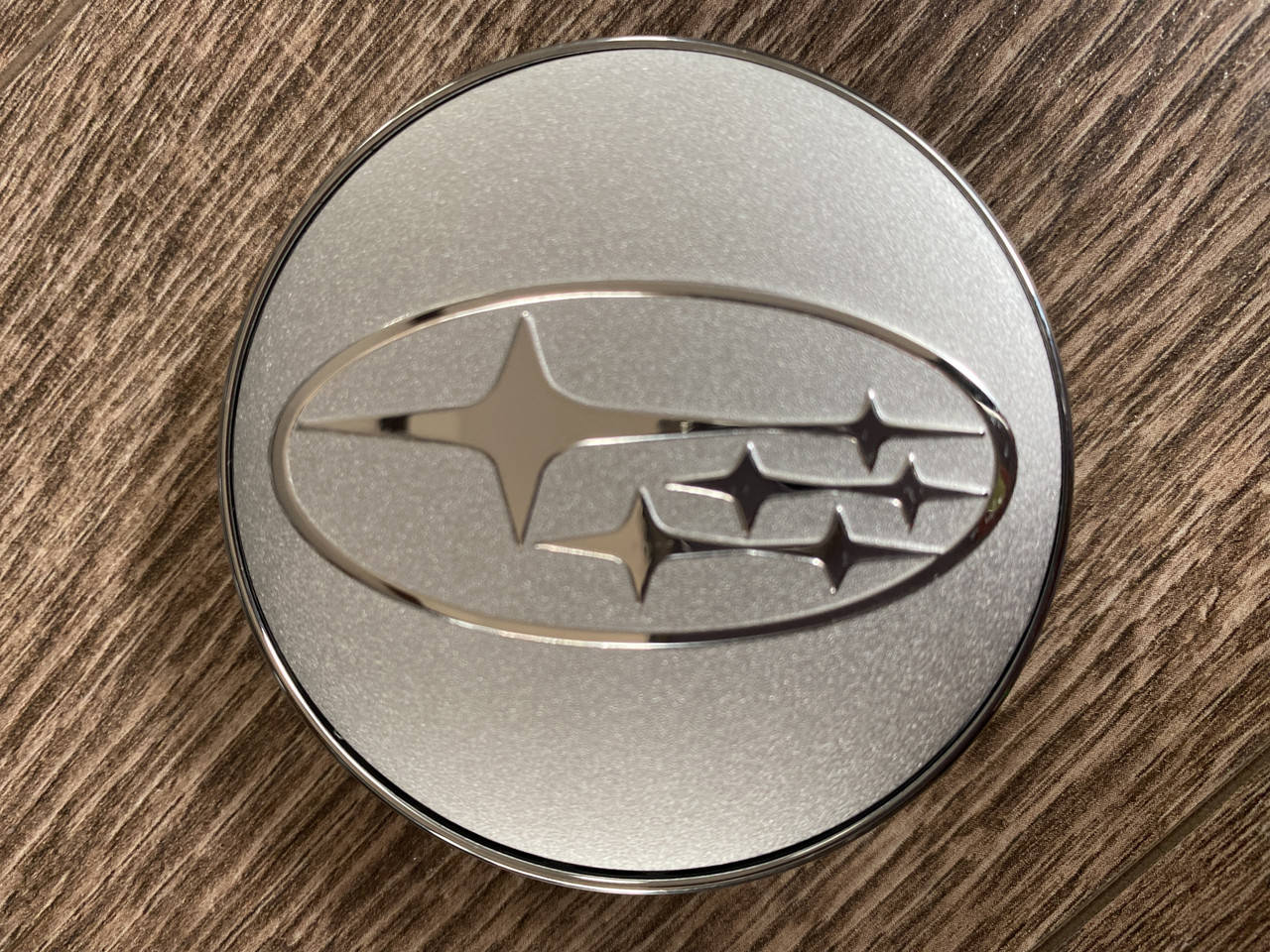 

Колпачки Subaru 60*56 мм хром