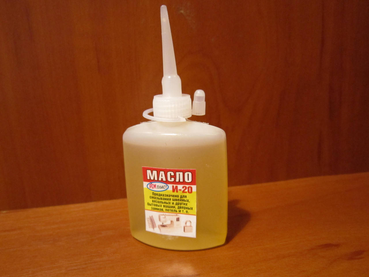 

Масло для смазывания машин и деталей 30г.