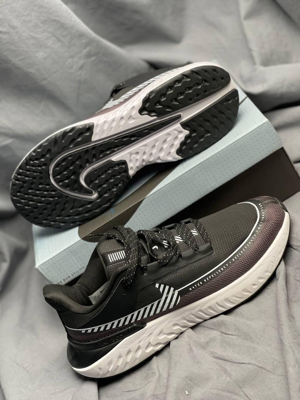 

Мужские кроссовки Nike Legent React 2 45, Черный
