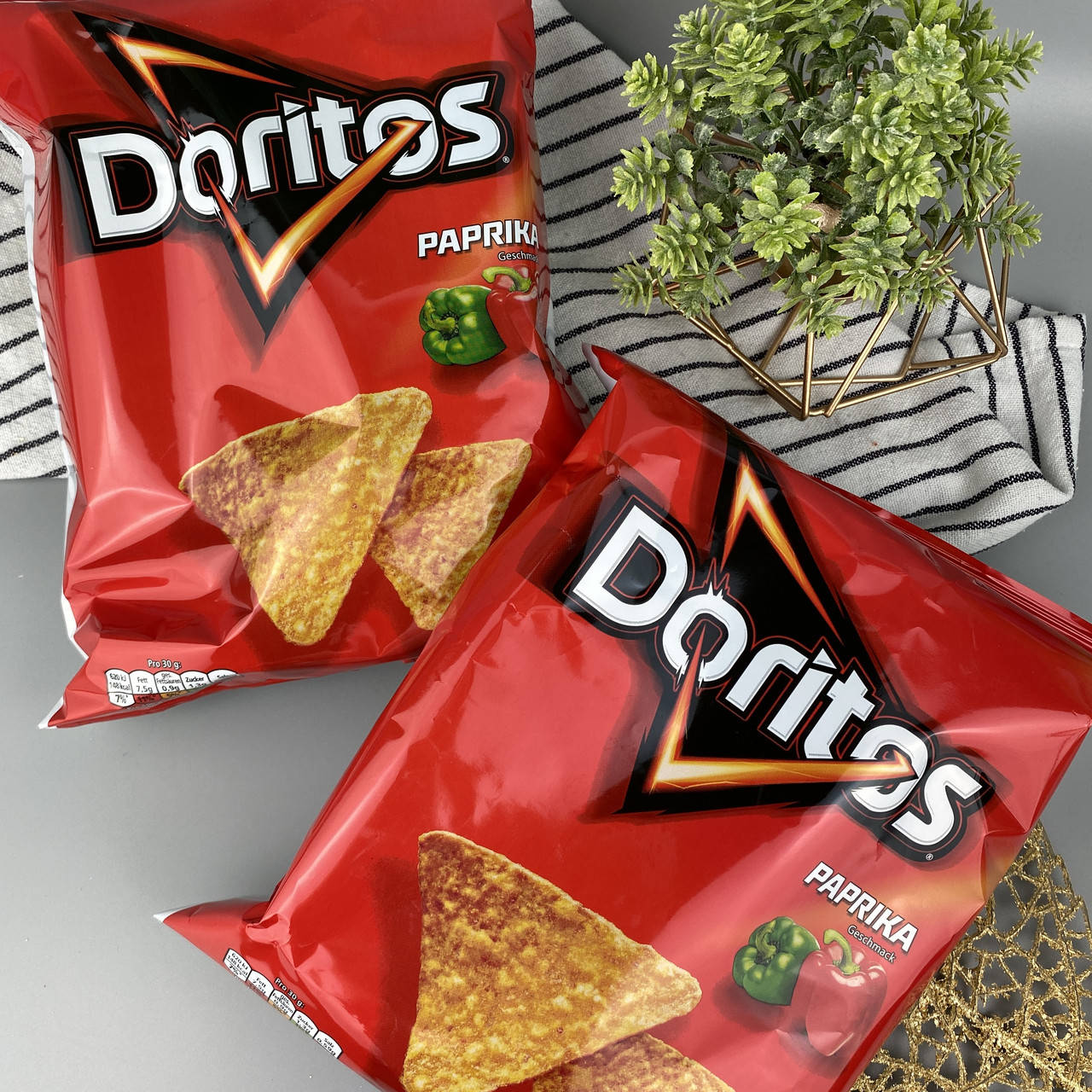 

Кукурузные чипсы со вкусом паприки Доритос Doritos Paprika 125 г