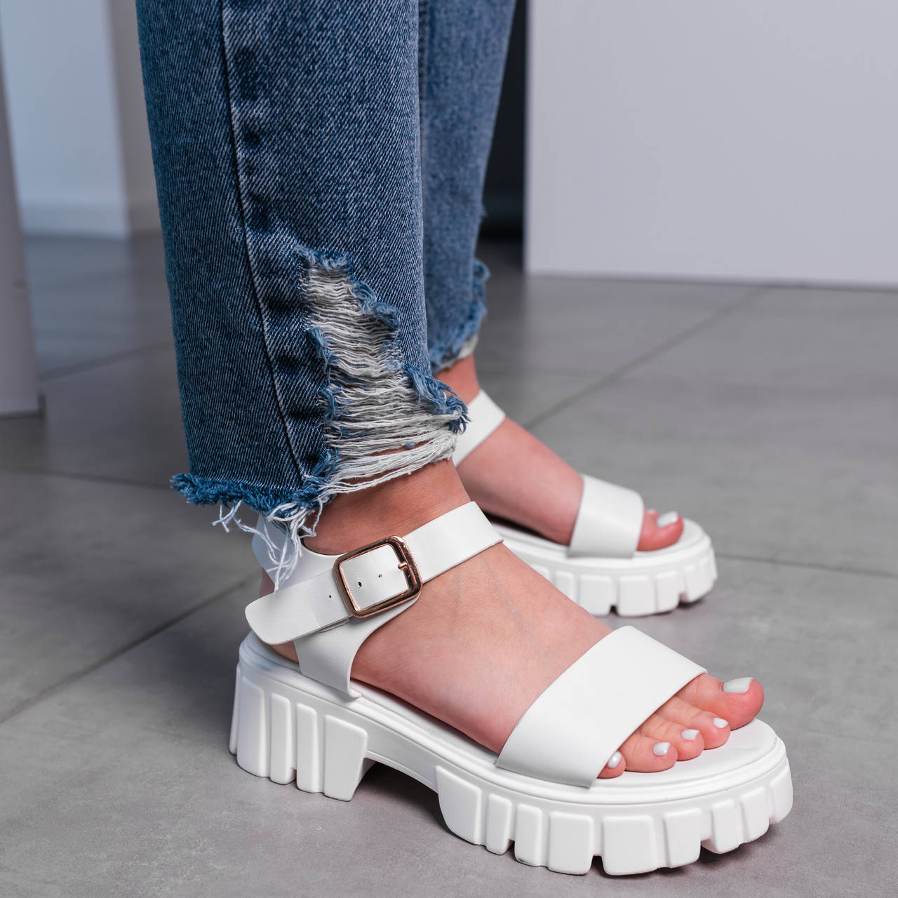 

Женские босоножки Fashion Piper 3624 36 размер 23 см Белый
