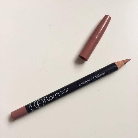 

Нюдовый Флормар 201 Карандаш для губ водостойкий Карандаши для губ Flormar Waterpoof Lipliner