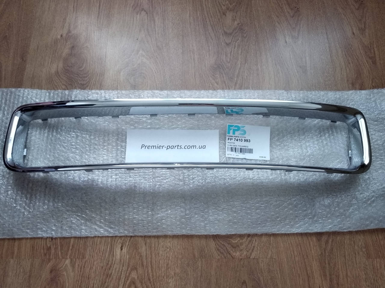 

Рамка решетки бампера Volkswagen Touareg 2007-2009