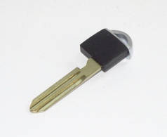 Заготівка ключа smart key на 3/4 кнопки Nissan Leaf ZE0/AZE0 (10-17) H0564-ZN50A