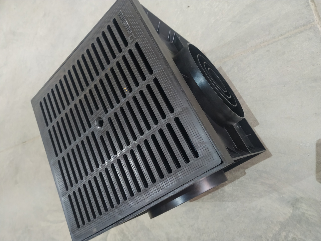 Дощоприймач POLYMAX BASIC ДП-30.30-ПП пластиковий чорний 8370-Ч, фото 1