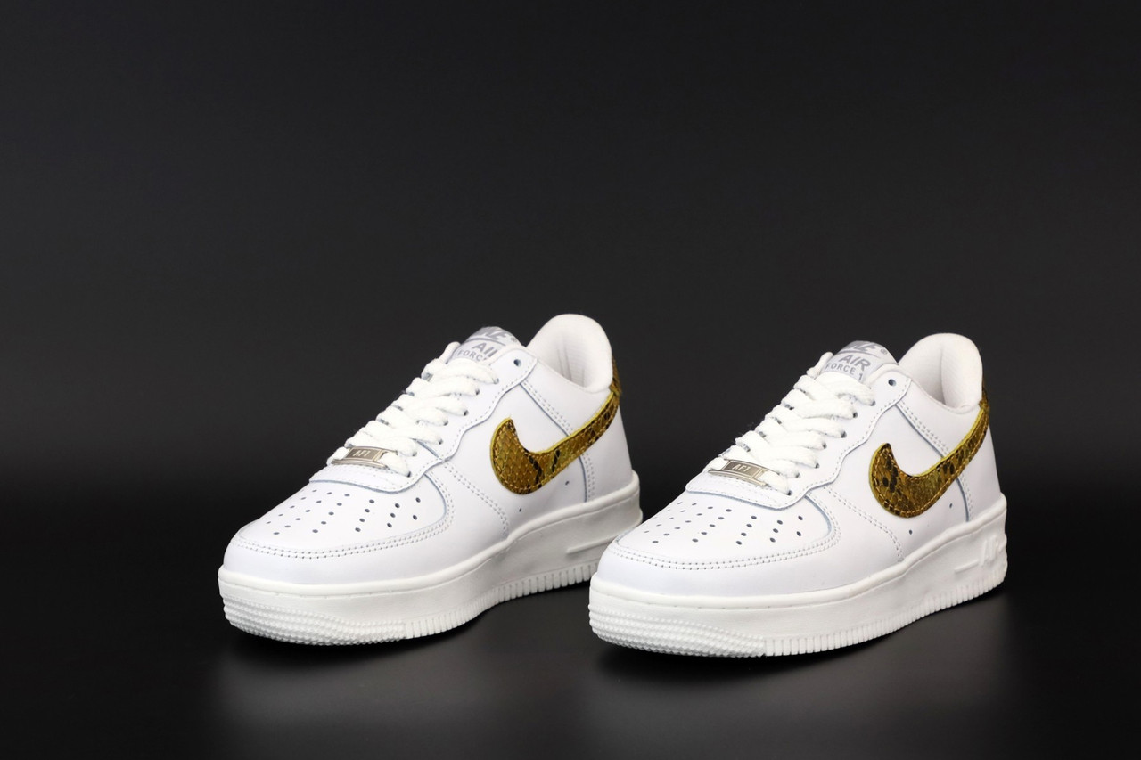 Жіночі білі Кросівки Nike Air Force
