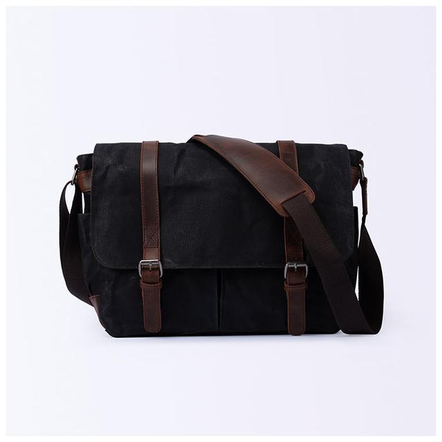 Фото чоловічого чорного месенджера вид спереду Фото чоловічого чорного месенджера вид спереду