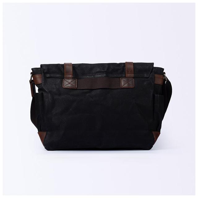 Фото чоловічого чорного месенджера вид ззаду Фото чоловічого чорного месенджера вид ззаду