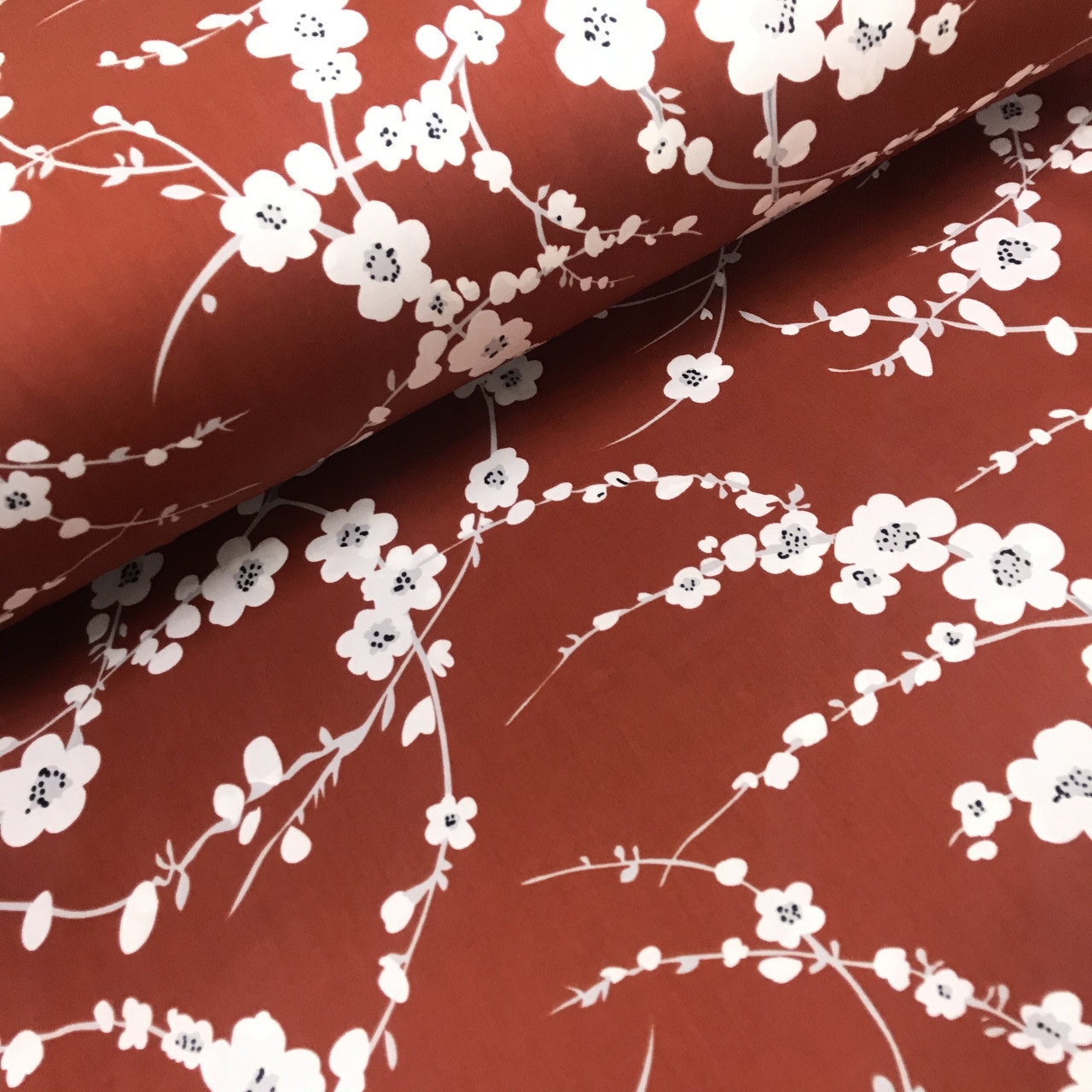 Тканина сатин із малюнком, гілочки сакури на темно-жовтогаровому (ТУРЦІЯ шир. 2,4 м) (SAT-S-0014), фото 1