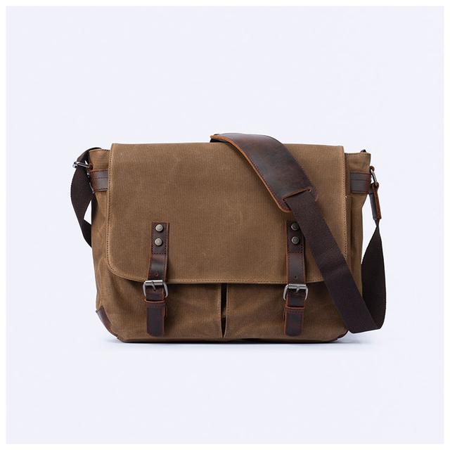 Фото чоловічої сумки месенджера через плече вид спереду Фото чоловічої сумки месенджера через плече вид спереду