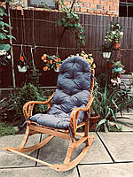 Крісло-гойдалка 4 для саду з бука і ротанга Woody Світле дерево з подушкою