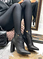 Ботинки чёрные на каблуке кожаные рептилия