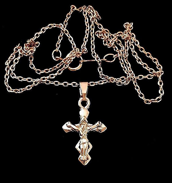 Хрестик на ланцюжку. Булат. Позолота ЧВ. Довжина ланцюжка: 45 см. Довжина хрестика: 2 см.