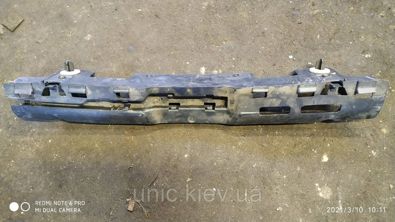 Кронштейн заднього бампера Рено Кліо 3 б / в