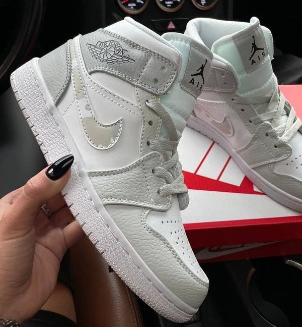 Жіночі кросівки Air Jordan Retro 1 Mid White Camo осінь-весна повсякденні. Живе фото. топ