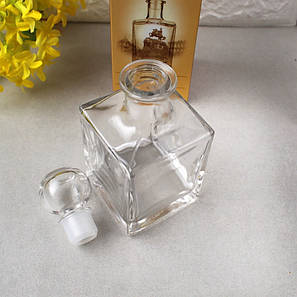 Графин горілчаний квадратний ILONA "Київ" 0,35 л. з кришкою., фото 2