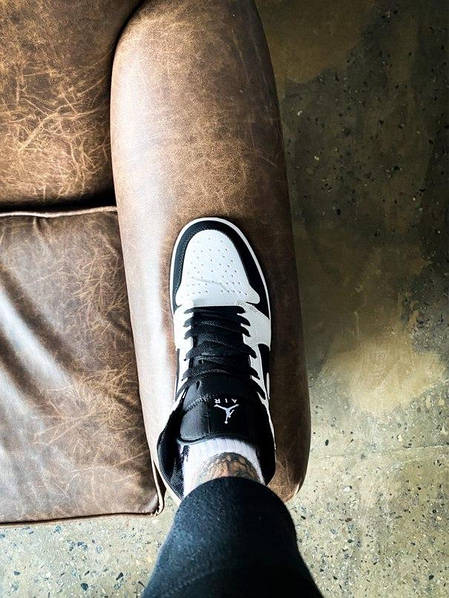 Air Jordan 1 Mid White Black Tuxedo 554724 113
