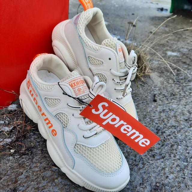 Supreme moschino deals shoes