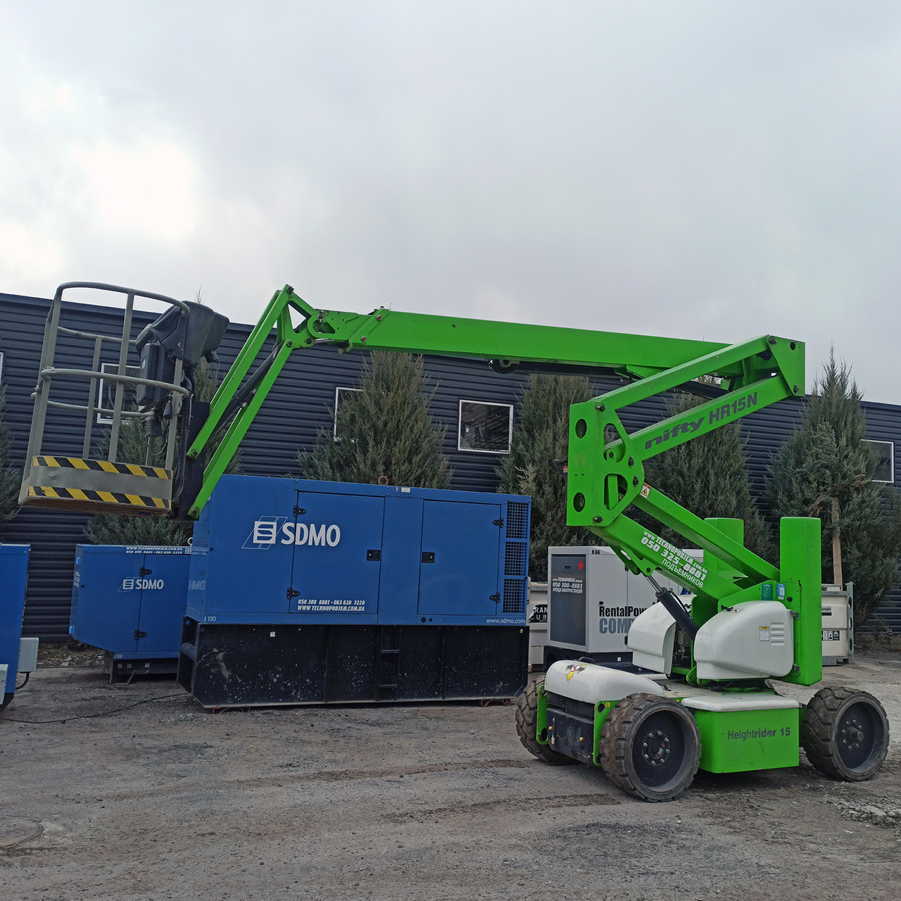 Колінчастий підйомник самохідний Niftylift HR15N 2014 б/в