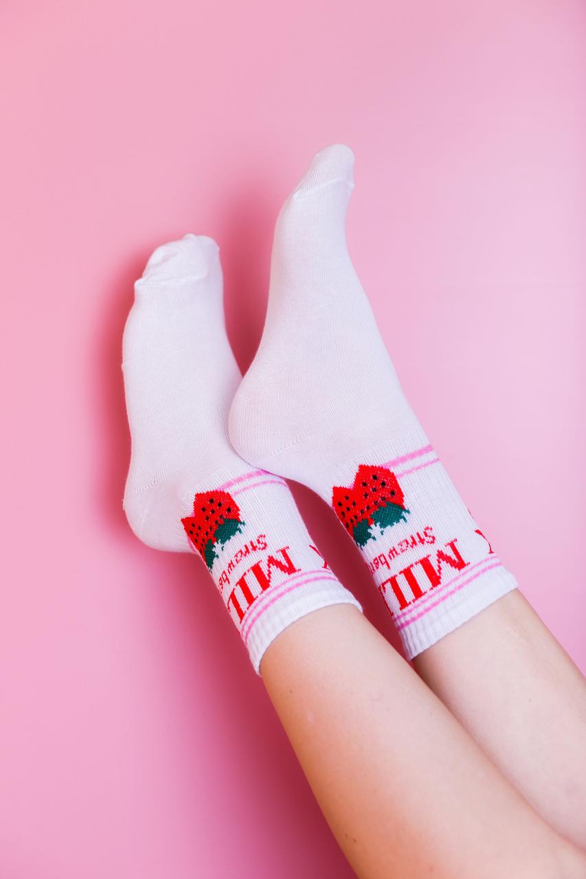 Котонові шкарпетки 35-41 MILK STRAWBERRY білі