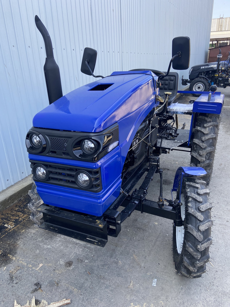 Трактор DW 350B, фото 1