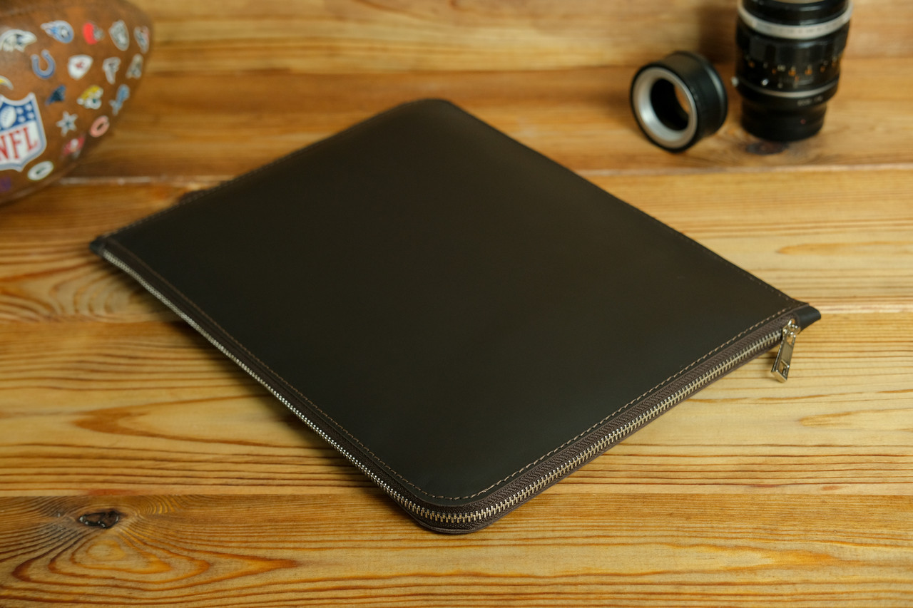 Шкіряний чохол для MacBook на блискавці з повстю Дизайн №41, натуральна шкіра Grand, колір Шоколад