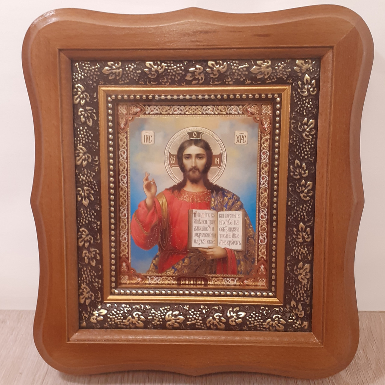 Ікона Ісус Христос Спаситель, лик 10х12 см, у світлому дерев'яному кіоті
