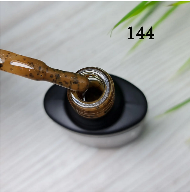 Гель лак для нігтів Sweet Nails коричневий з чорними хлоп'ями №144 8мл
