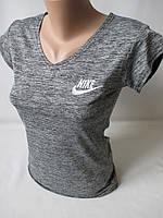 Спортивні футболки жіночі