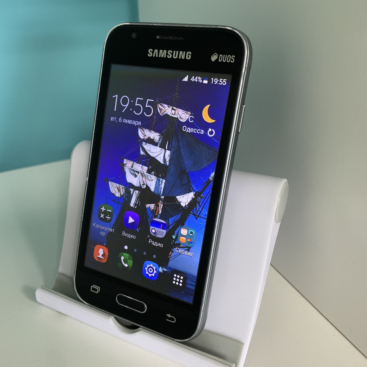 БУ Смартфон Samsung Galaxy J1 Mini (SM-J105H) чорний