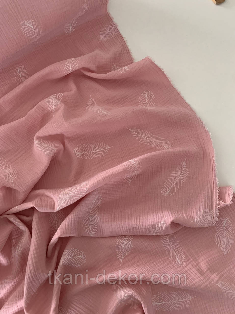 Муслін (бавовняна тканина) пір'їнки великі на розі, фото 1