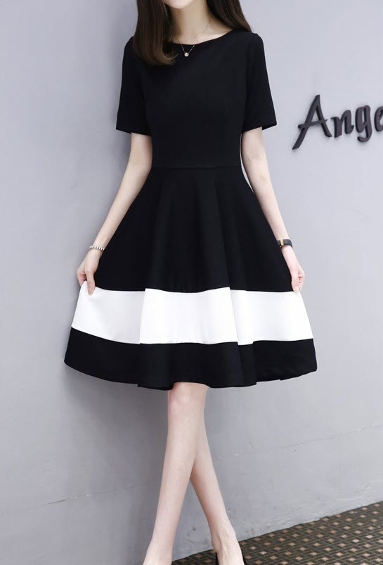 Стильне подовжене чорне плаття