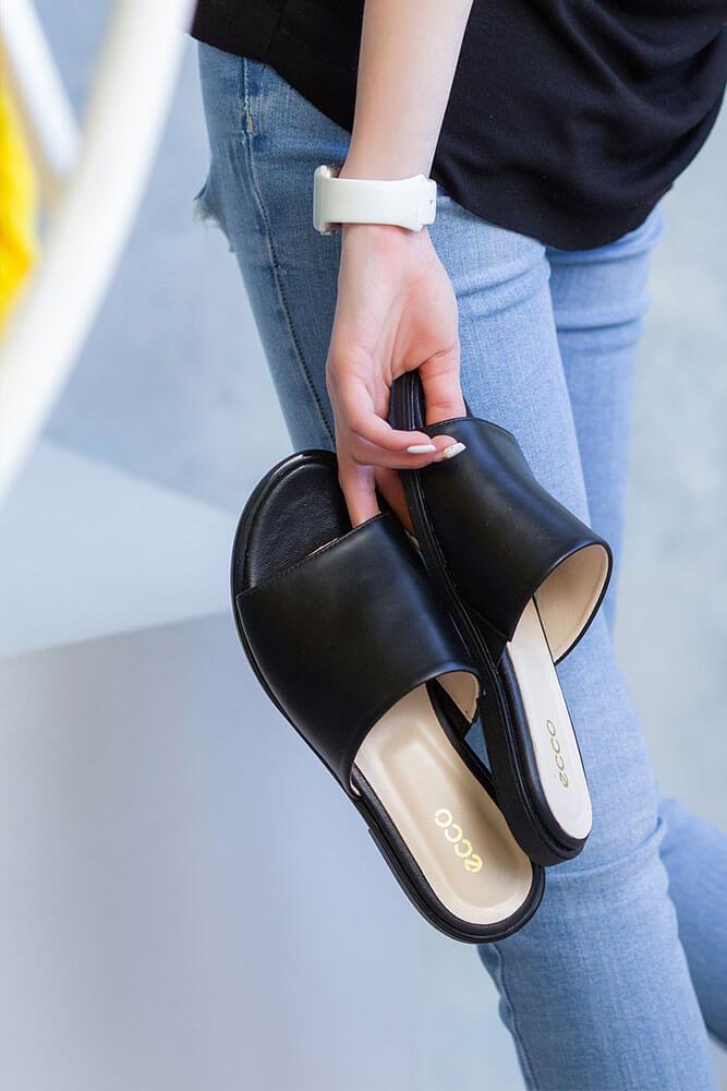 ecco flat