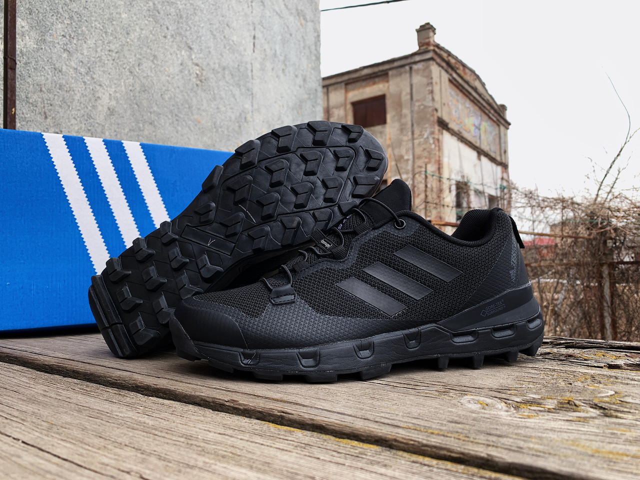 Чоловічі кросівки Adidas Terrex Surround Black чорні