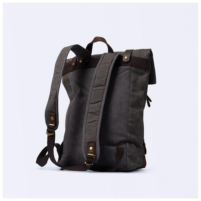 Чоловічий міський рюкзак вид ззаду Чоловічий міський рюкзак вид ззаду