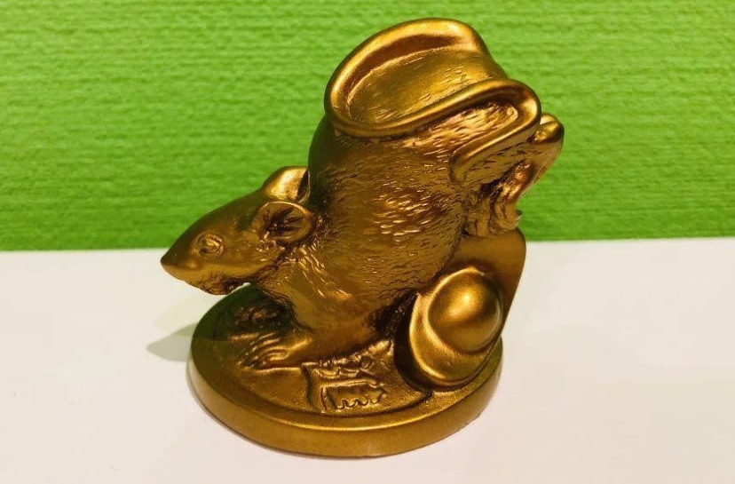 Статуэтка Золотая крыса с монетой и слитком золота - фото 1 - id-p1116297986