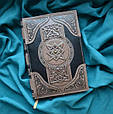 Щоденник А5 формату в шкіряній обкладинці з художнім тисненням ручної роботи "Книга магії", фото 2
