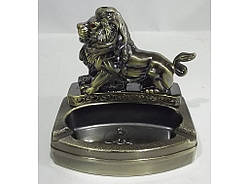 Попільничка-лев з запальничкою