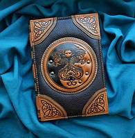 Ежедневник А5 формата в кожаной обложке с объемным тиснением ручной работы "Драконы Инь-Ян"