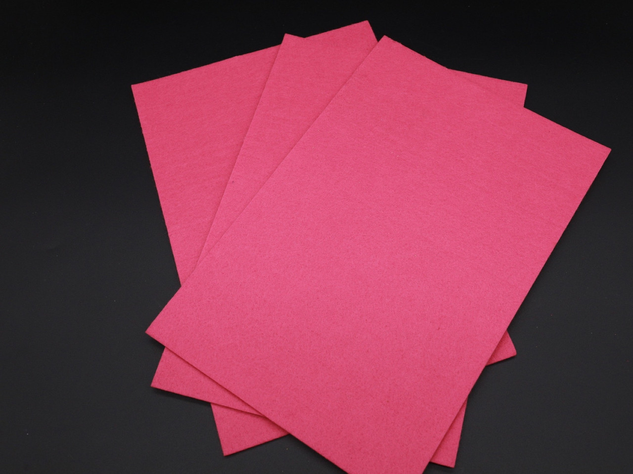 Рожевий фетр в аркушах для виробів 2мм.  Тканина для творчості та рукоділля Набір фетру Тонкий