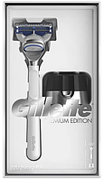 Подарунковий набір Gillette Skinguard Sensitive Premium Edition (станок з касетою + підставка)