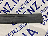 Накладка порога внутрішня права Mercedes W204 A2046860036, фото 4