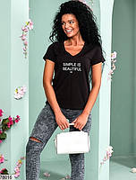 Жіноча футболка з V-подібним вирізом горловини і контрастною написом з 42 по 46 розмір, фото 4
