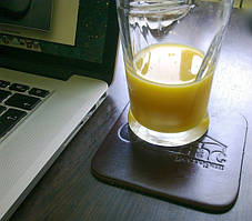 Підставки "костери" з натуральної шкіри.