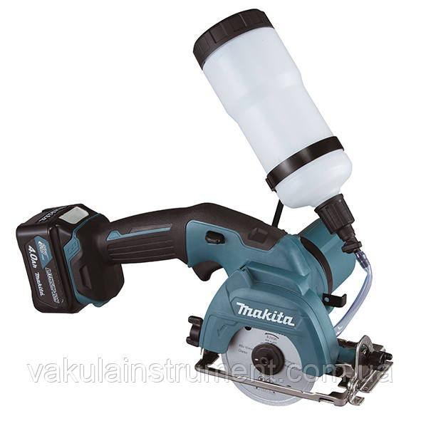 Акумуляторна шабельна пила Makita CC 301 DSME